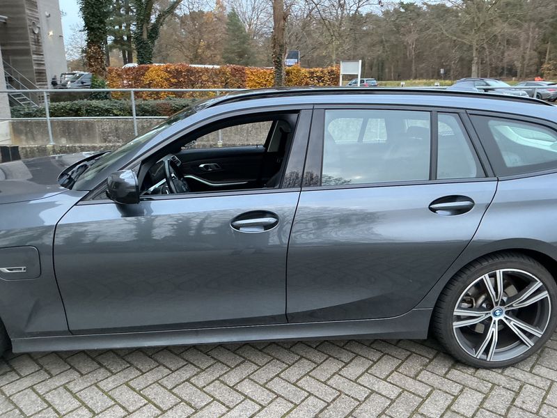 BMW 3er 330e Sport Line 2022 – снимка 4