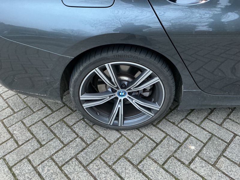 BMW 3er 330e Sport Line 2022 – снимка 9