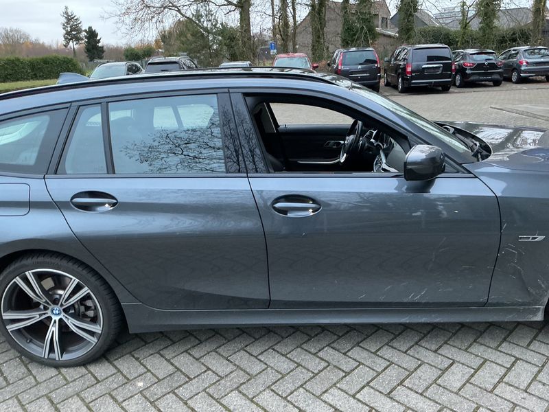 BMW 3er 330e Sport Line 2022 – снимка 10