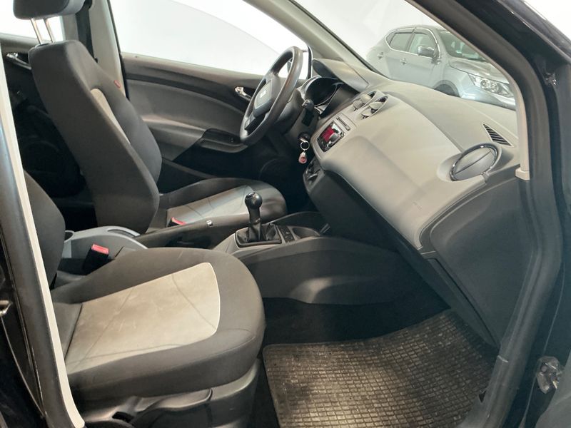 Seat Ibiza 1.4 Reference Viva 2012 – снимка 3