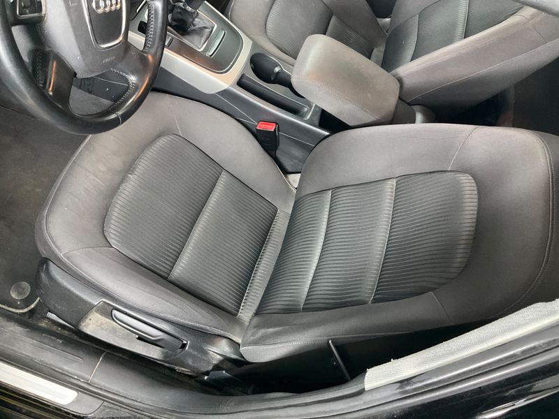 Audi A4 2.0 TDI Attraction 2010 – снимка 35