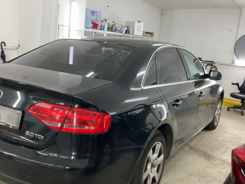 Audi A4 2.0 TDI Attraction 2010 – снимка 6