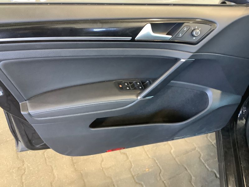 Volkswagen Golf VII 1.4 TSI Highline BlueMotion Tech 2015 – снимка 29