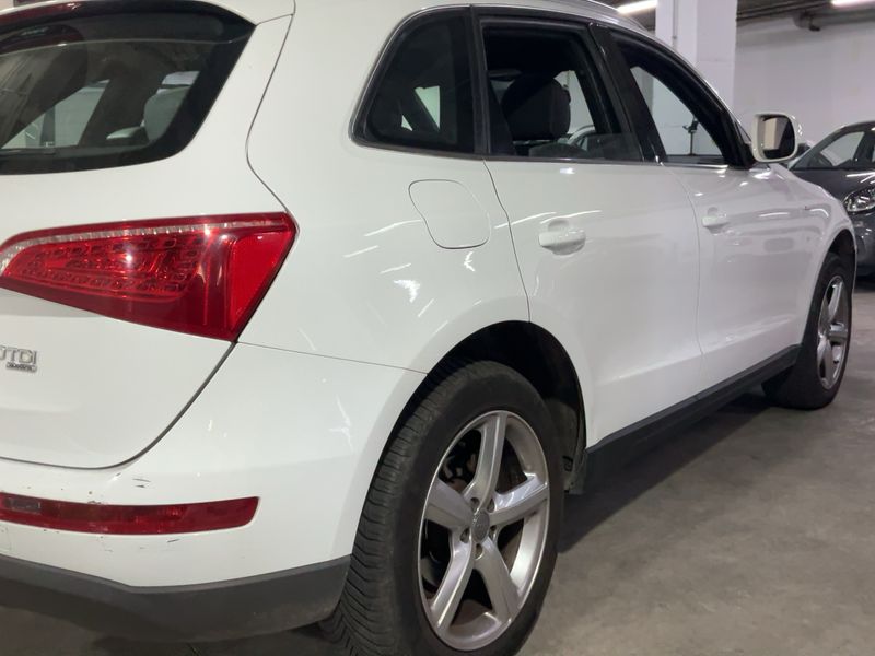 Audi Q5 2.0 TDI quattro 2009 – снимка 8