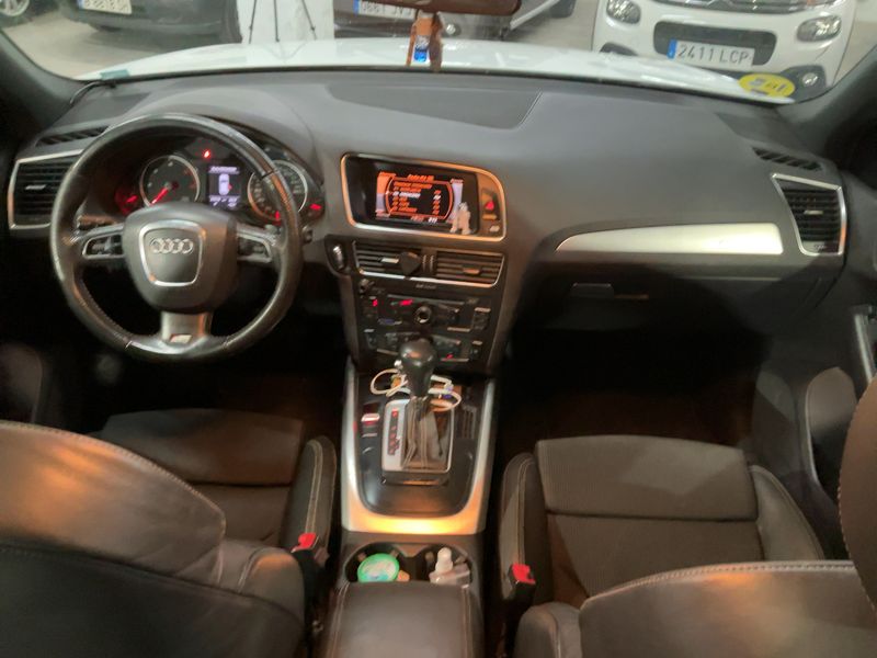 Audi Q5 2.0 TDI quattro 2009 – снимка 17