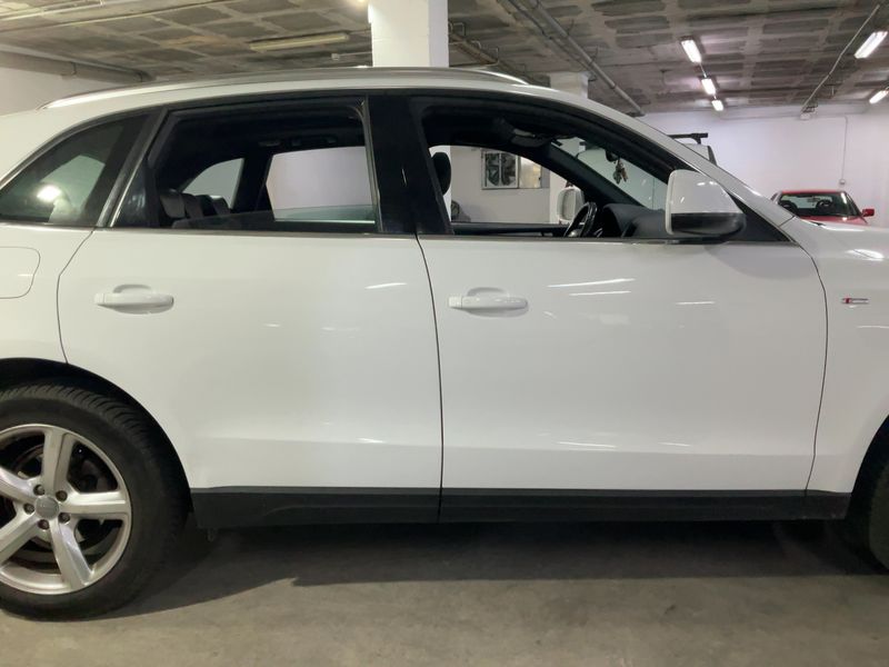 Audi Q5 2.0 TDI quattro 2009 – снимка 10