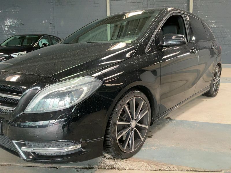 Mercedes-Benz B-Klasse B 220 CDI Standard 2013 – снимка 2