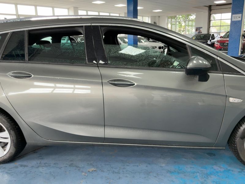 Opel Astra 1.6 CDTI Dynamic Start&Stop 2018 – снимка 10