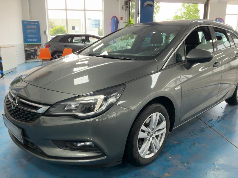 Opel Astra 1.6 CDTI Dynamic Start&Stop 2018 – снимка 2