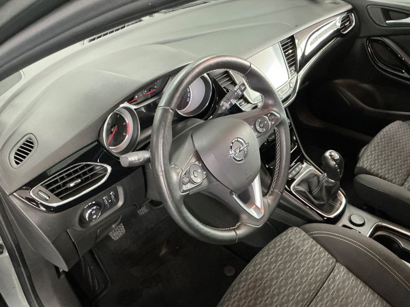 Opel Astra 1.6 CDTI Dynamic Start&Stop 2018 – снимка 24