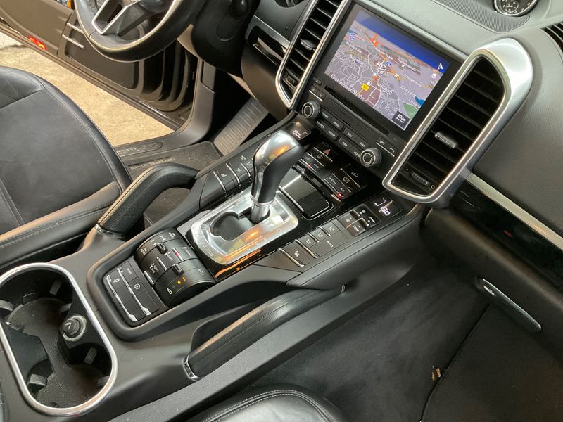 Porsche Cayenne Diesel Platinum Edition 2017 – снимка 32