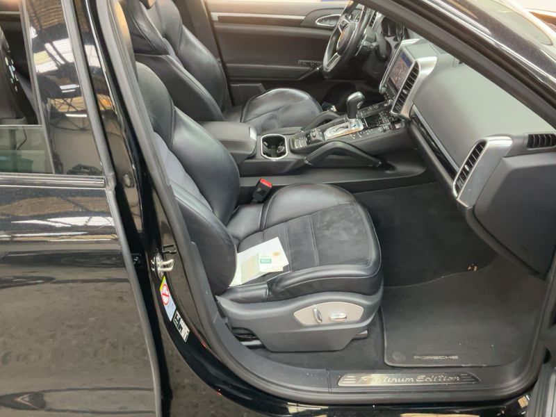Porsche Cayenne Diesel Platinum Edition 2017 – снимка 17