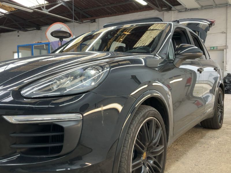 Porsche Cayenne Diesel Platinum Edition 2017 – снимка 2