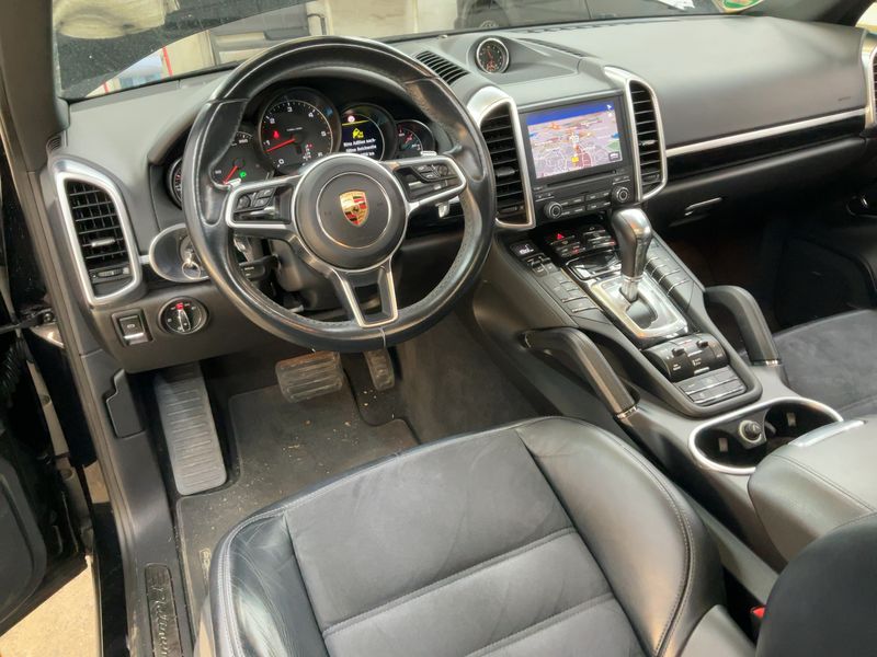 Porsche Cayenne Diesel Platinum Edition 2017 – снимка 18