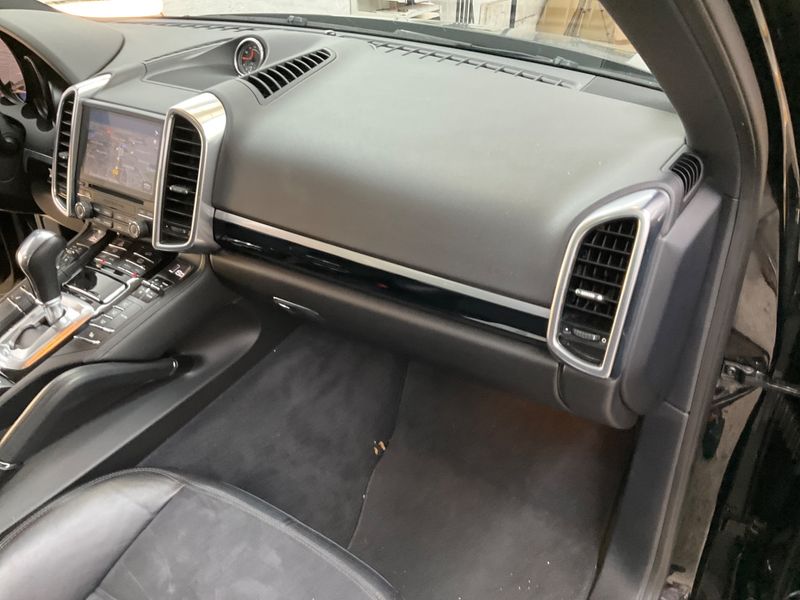 Porsche Cayenne Diesel Platinum Edition 2017 – снимка 31