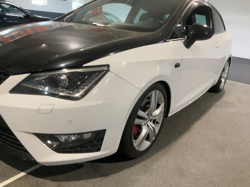 Seat Ibiza 1.8 TSI Cupra 2016 – снимка 2