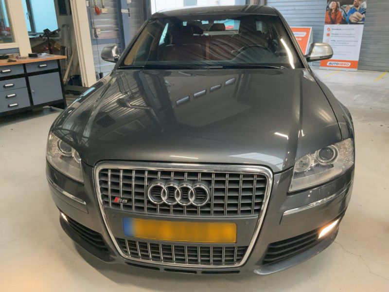 Audi S8 5.2 V10 FSI quattro 2008 – снимка 14
