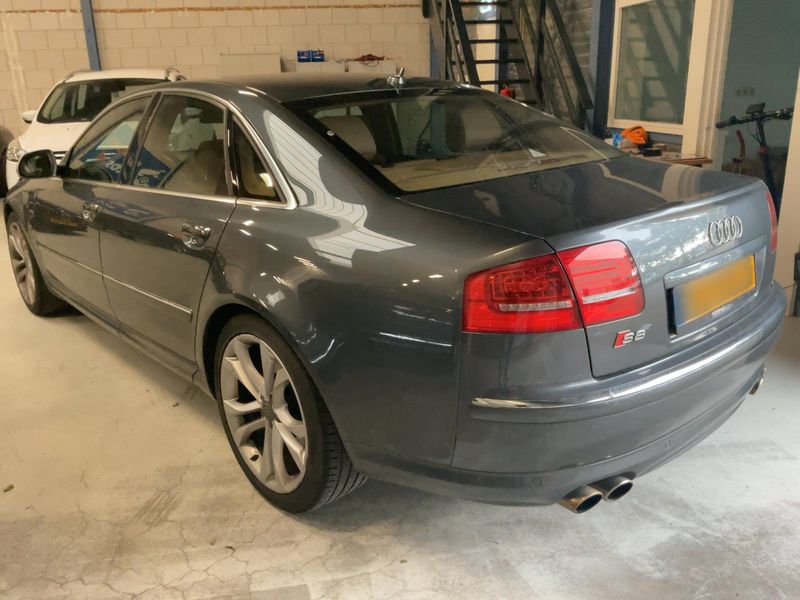 Audi S8 5.2 V10 FSI quattro 2008 – снимка 6