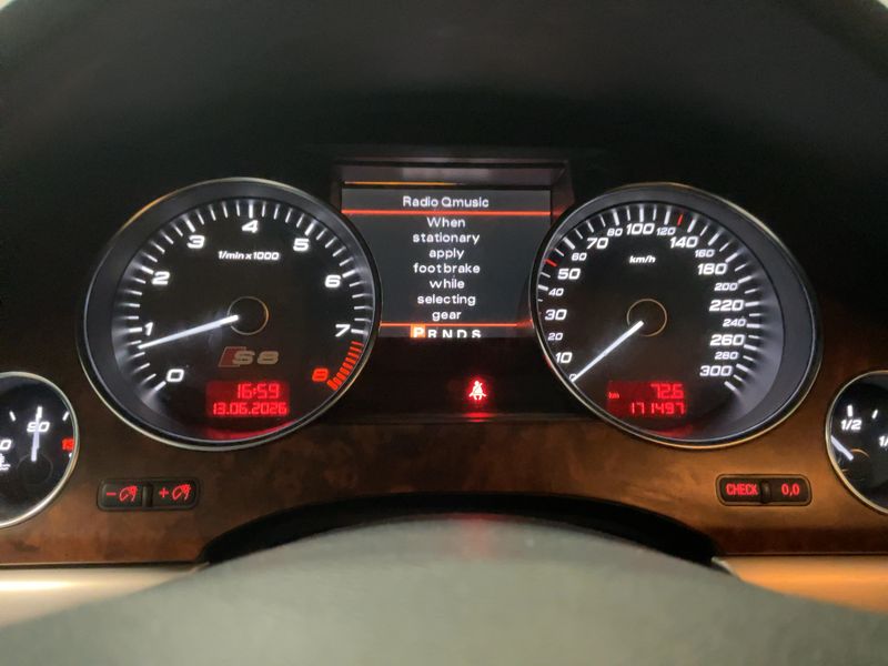 Audi S8 5.2 V10 FSI quattro 2008 – снимка 18