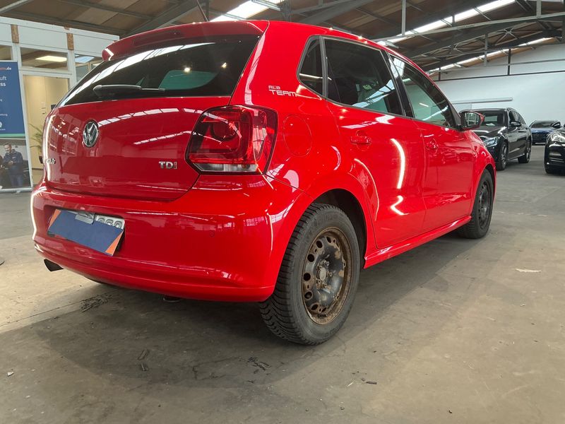 Volkswagen Polo 1.6 TDI Team 2011 – снимка 2
