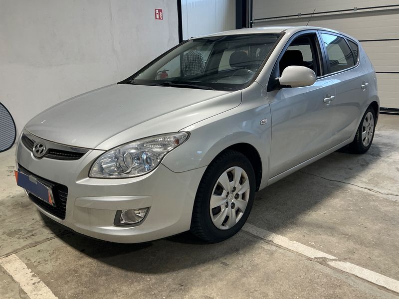 Hyundai i30 1.4 Comfort 2007 – снимка 1