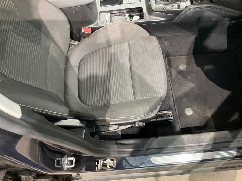Ford Focus 1.0 EcoBoost Titanium 2020 – снимка 31