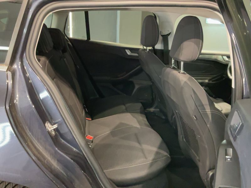 Ford Focus 1.0 EcoBoost Titanium 2020 – снимка 19
