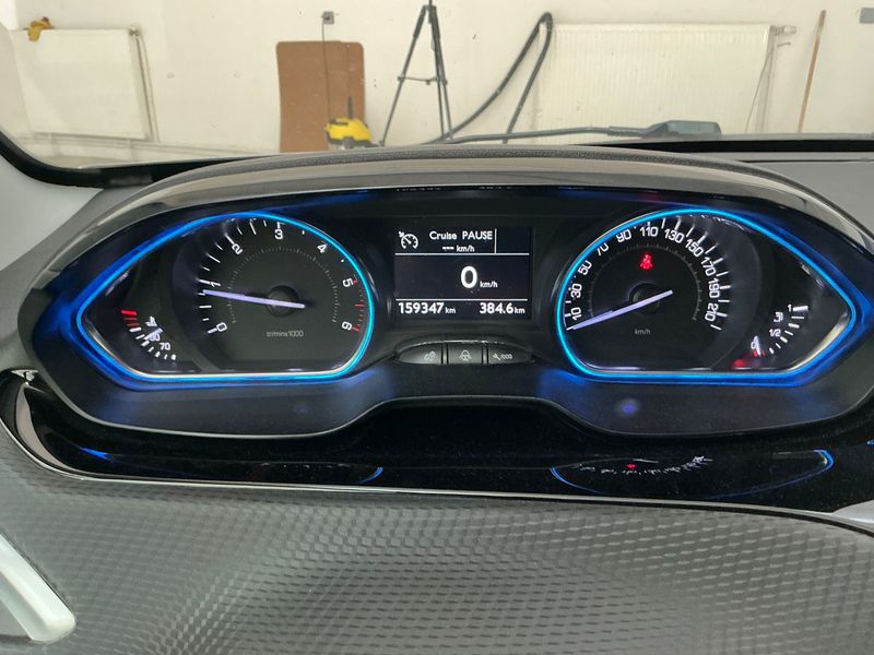 Peugeot 208 1.6 Blue-HDi Féline 2016 – снимка 18