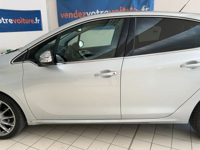 Peugeot 208 1.6 Blue-HDi Féline 2016 – снимка 4