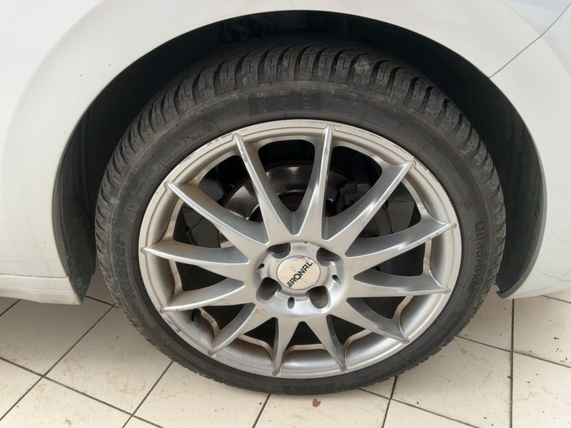 Peugeot 208 1.6 Blue-HDi Féline 2016 – снимка 11
