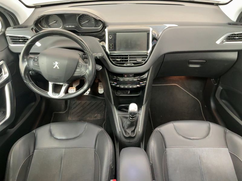Peugeot 208 1.6 Blue-HDi Féline 2016 – снимка 17