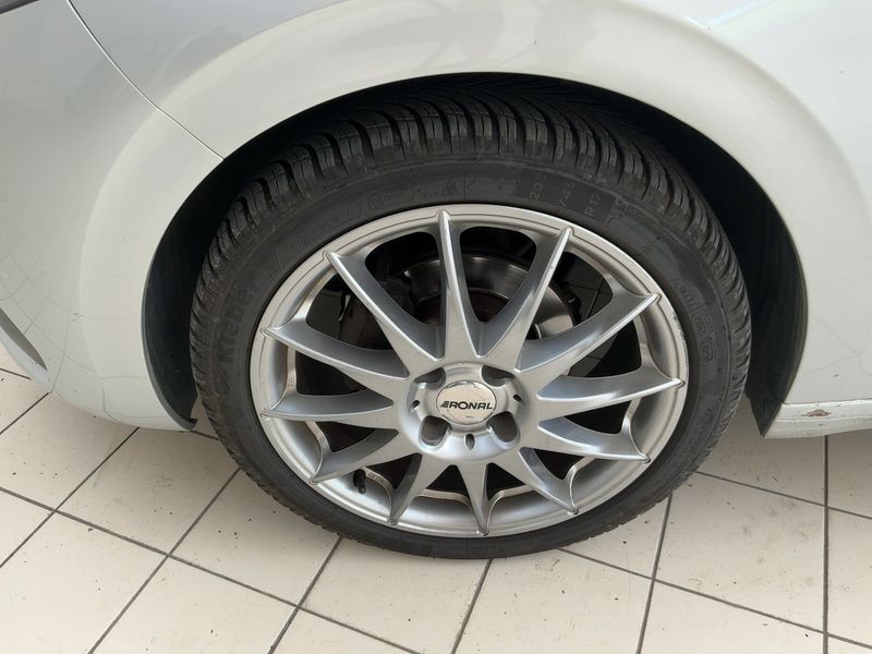 Peugeot 208 1.6 Blue-HDi Féline 2016 – снимка 3