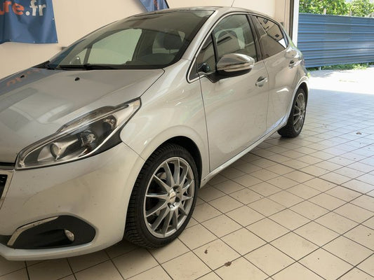 Peugeot 208 1.6 Blue-HDi Féline 2016 – снимка 2