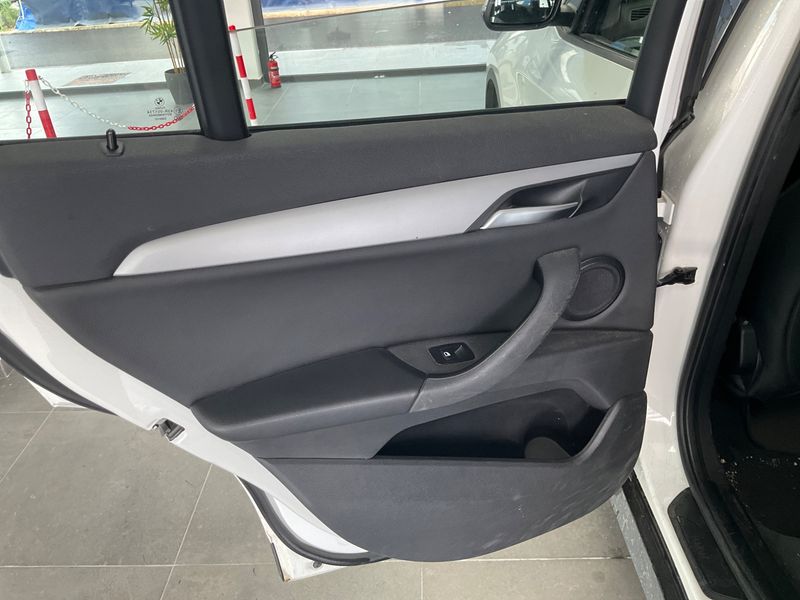 BMW X1 sDrive 16d Advantage 2017 – снимка 32