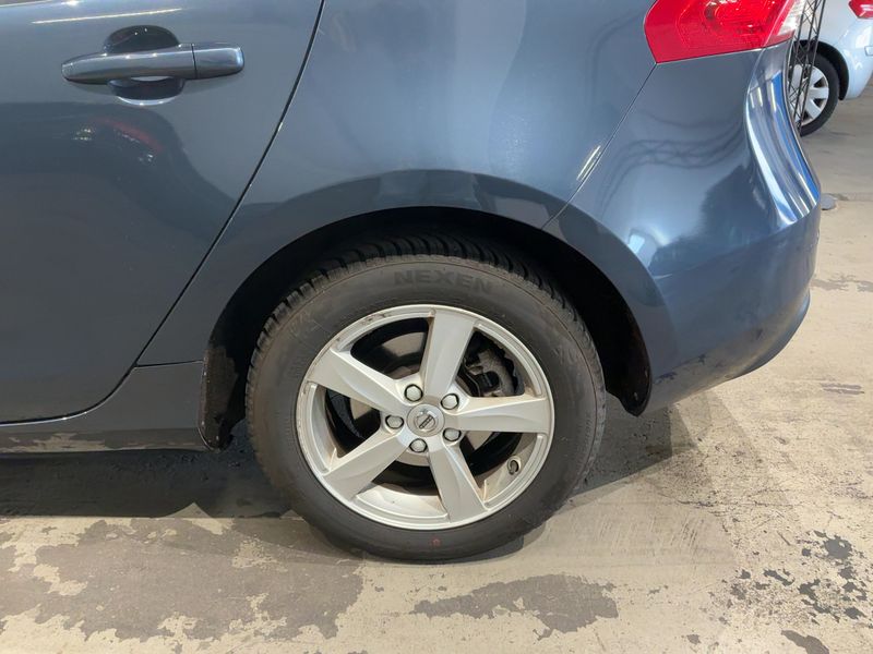 Volvo V40 1.5 Kinetic 2017 – снимка 5