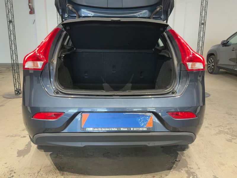 Volvo V40 1.5 Kinetic 2017 – снимка 15