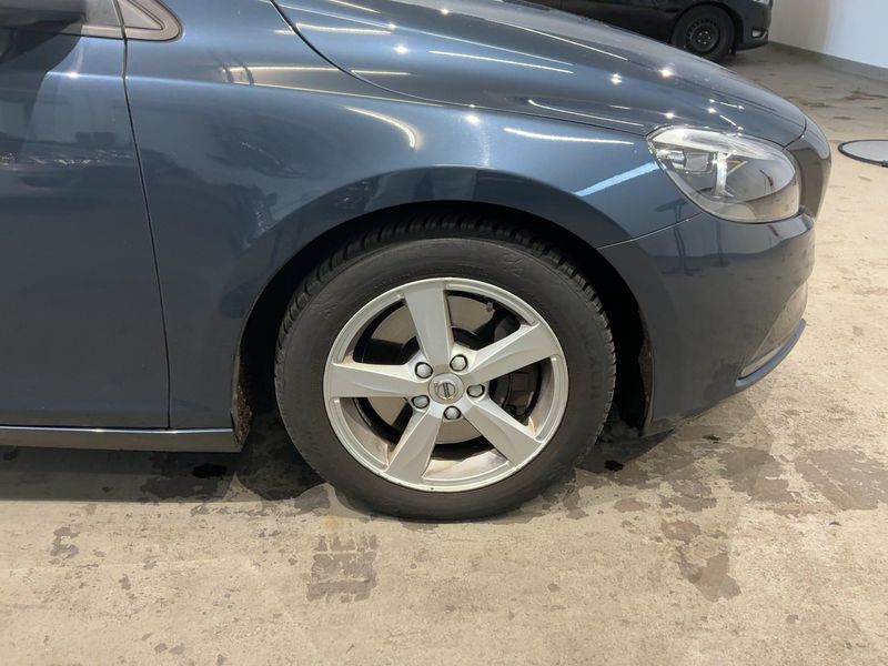 Volvo V40 1.5 Kinetic 2017 – снимка 11