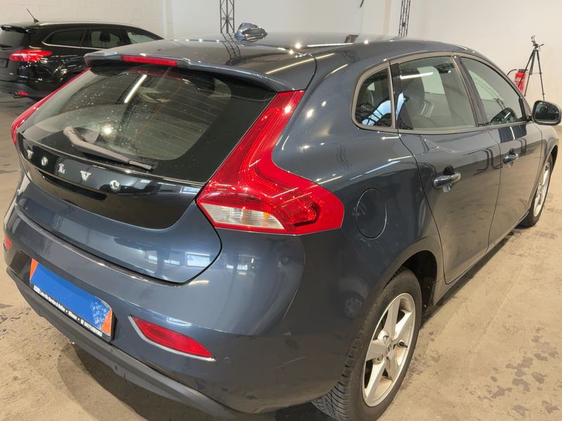 Volvo V40 1.5 Kinetic 2017 – снимка 8