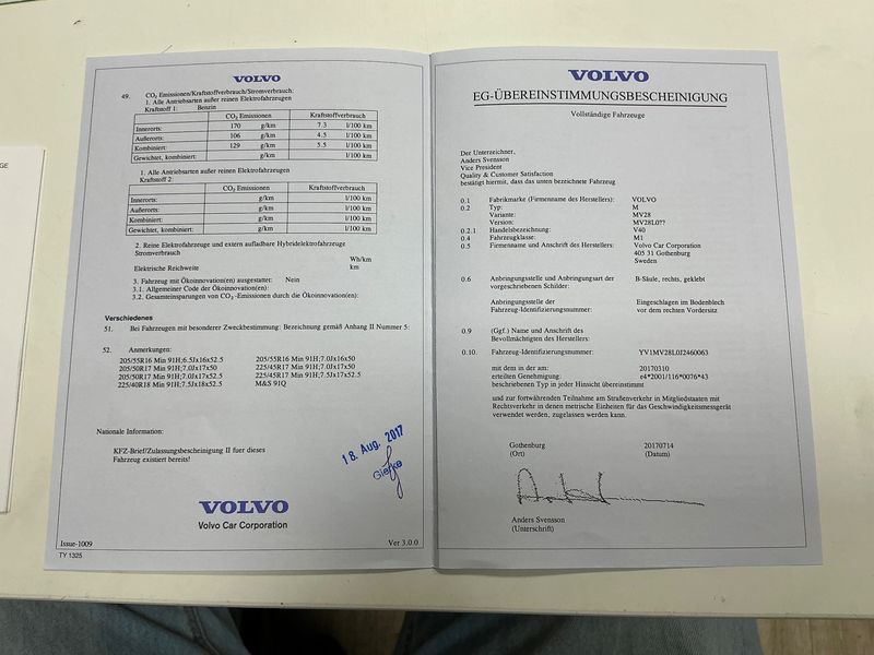 Volvo V40 1.5 Kinetic 2017 – снимка 21