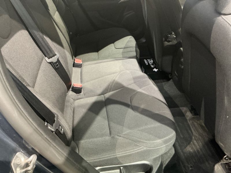 Volvo V40 1.5 Kinetic 2017 – снимка 30