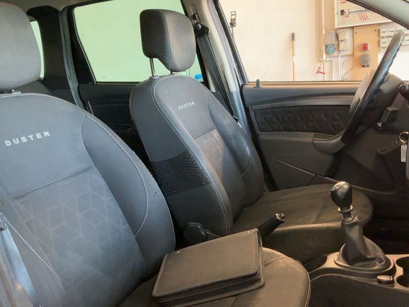 Dacia Duster 1.5 dCi Prestige 4x4 2014 – снимка 16