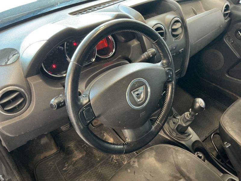 Dacia Duster 1.5 dCi Prestige 4x4 2014 – снимка 26