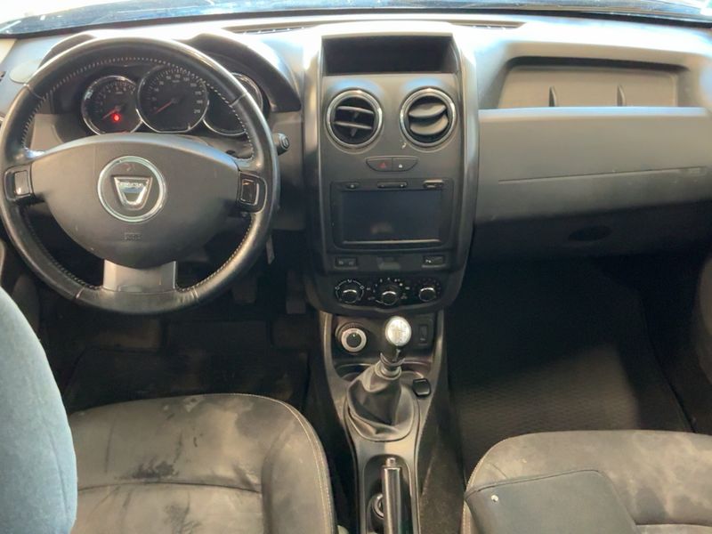 Dacia Duster 1.5 dCi Prestige 4x4 2014 – снимка 17