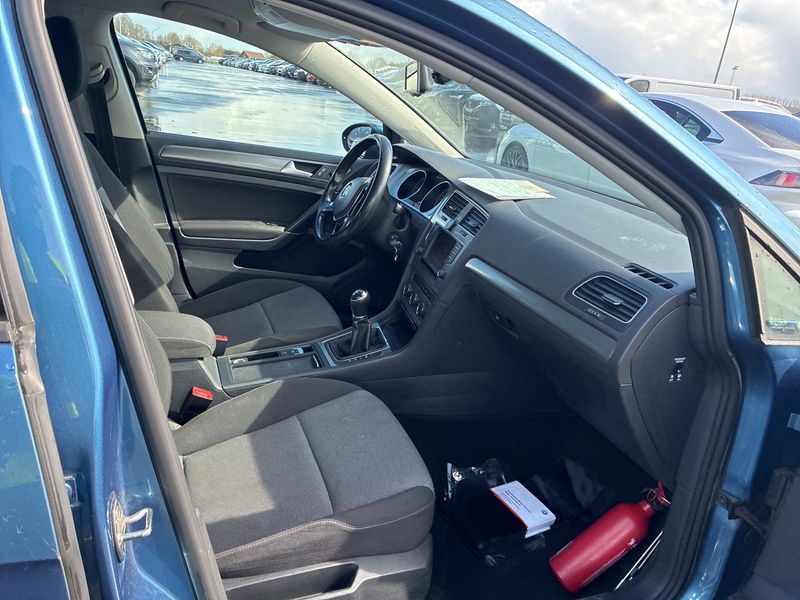 Volkswagen Golf VII 1.6 TDI Trendline BlueMotion Tech 2015 – снимка 10
