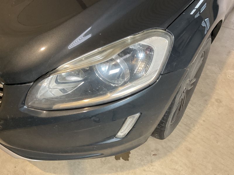 Volvo XC60 2.0 D3 Kinetic 2WD 2017 – снимка 41