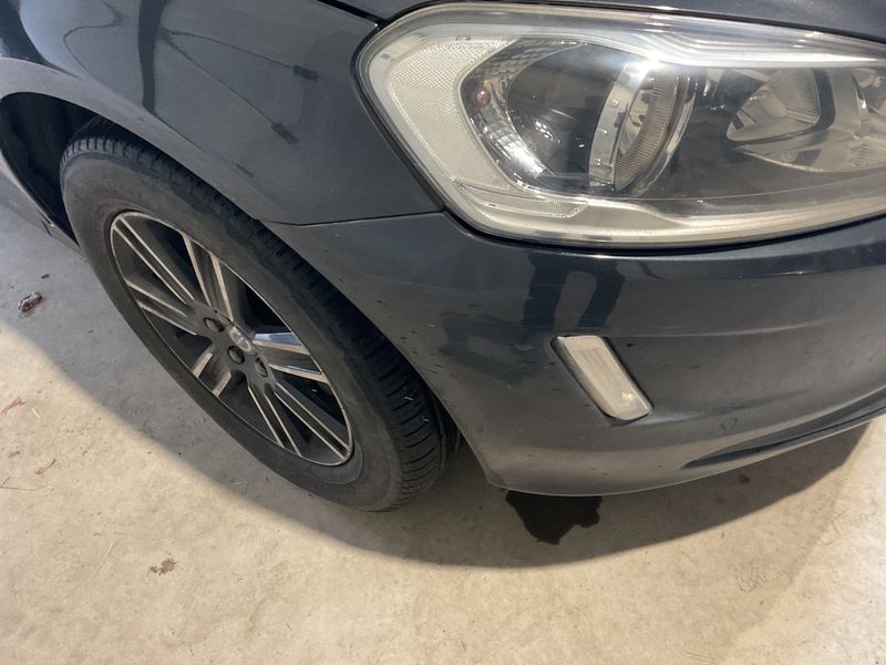 Volvo XC60 2.0 D3 Kinetic 2WD 2017 – снимка 42