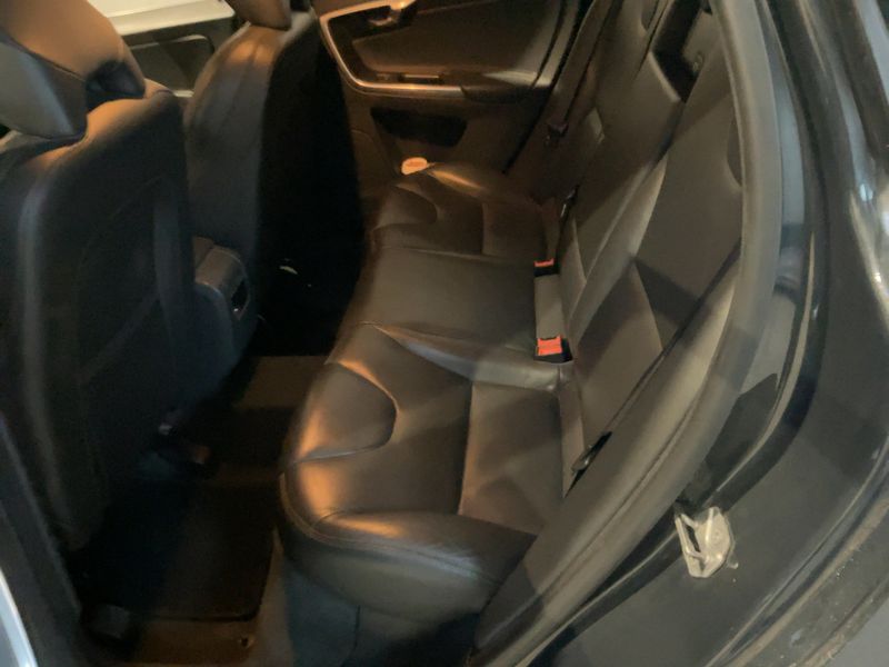 Volvo XC60 2.0 D3 Kinetic 2WD 2017 – снимка 19
