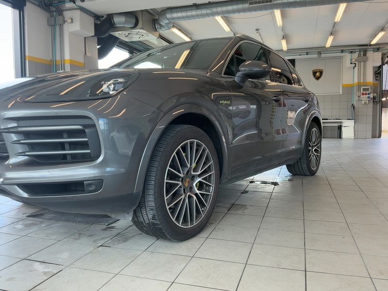 Porsche Cayenne E-Hybrid 2021 – снимка 2