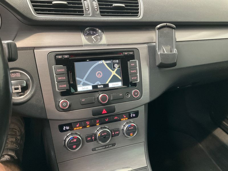 Volkswagen Passat 1.6 TDI Business Edition BlueMotion Tech 2015 – снимка 18