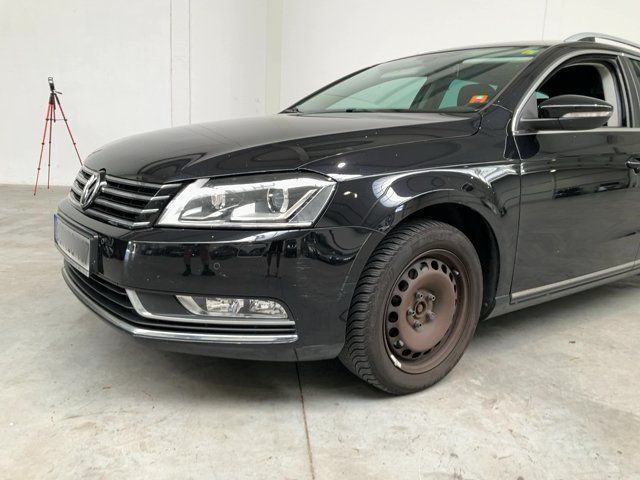 Volkswagen Passat 1.6 TDI Business Edition BlueMotion Tech 2015 – снимка 2